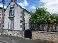 Maison de ville avec jardin à 2 pas des Marais et quelques mns du centre-ville - Chambres d'hôtes Bourges