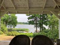Dom nad jeziorem - Bed and Breakfast Lutry