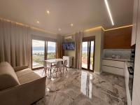 Penthouse 2& - Bed and Breakfast Tivat