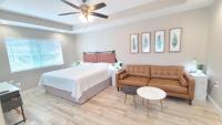 Paradise Park Newly built studio with king bed - B&B