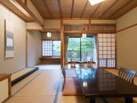 Camera Tripla Standard