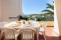 Appartamento con 2 Camere da Letto e Vista Mare