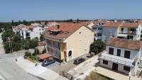 Coastal Comfort Family Apartment - Chambres d’hôtes Biograd na Moru