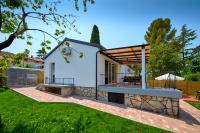 Villa Špadići 80m from the beach - Chambres d'hôtes Poreč