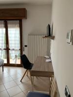 Tweepersoonskamer met 2 Aparte Bedden en Gedeelde Badkamer