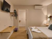 Chambre Triple avec Salle de Bains Privative