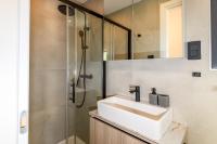 Luxury and Cosy Little House Ivinj 2 - Chambres d’hôtes Tisno