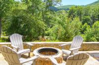 Comfy Asheville Vacation Rental with Hot Tub! - B&B
