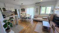 Apartment Mariela, Murter - B&B
