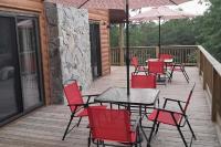 Peak-A-Boo - B&B Lake Lure