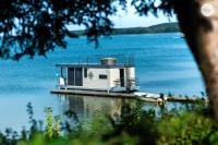 Domek na wodzie - HAUSBOOT - Domek pływający -CHARZYKOWY - B&B