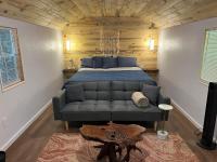 Cozy Modern Cabin in the Forest - Ferienwohnung Naples