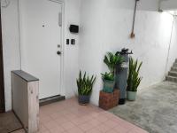 Cosy Designer's Home By The Mountain - B&B Lumut