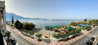 Seafront Luxury Apartment - B&B