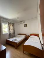 Doppel- oder Zweibettzimmer