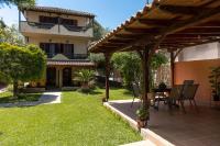 Lazaros Beachfront Apartments & Studios - Ferienwohnung Vourvourou