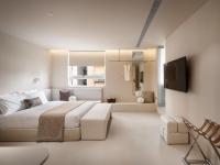 Superior Double Room with Bathtub