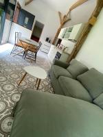 Gîtes les Perouilles - La grange d'Angèle - B&B