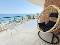 Seafront Luxury Apartment - Ferienwohnung Kalamata