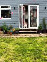 Bright and Airy 3 Bed Pet Friendly Seaside stay - B&B