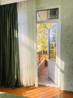Apartment mit Balkon