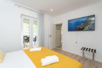 Appartamento con 2 Camere da Letto, Terrazza e Vista Mare