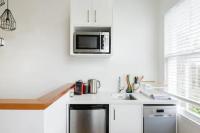 Light-filled Renovated Villa Walk to Ponsonby Road - B&B
