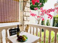 Studio Apartment with Balcony
