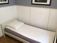 Chambre Simple avec Toilettes et Douche Communes