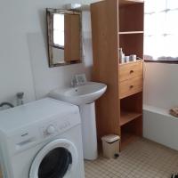 Appartamento con 3 Camere da Letto e Vista Acqua