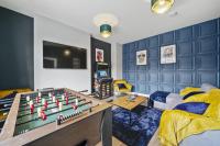 Central Coventry, Cinema Tv Games Room, Sleeps 11 - B&B