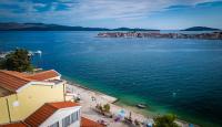 Rooftop view to Krapanj - B&B Brodarica