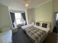 Farina No2, Sea view apartment sleeping 4 guests - Chambres d’hôtes Bridlington