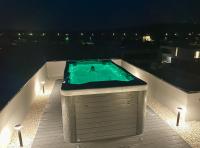 Luxury penthouse Sukošan with Big Roof Whirlpool !!! - B&B Sukošan