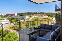 WHome Heritage and Comfort, Luxurious Living in Benfica - B&B