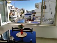 Waterside Apartment - Two Bedroom - B&B Empuriabrava