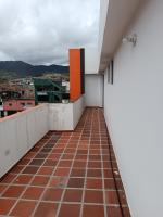 Cómodo Apartamento Con Balcón - B&B