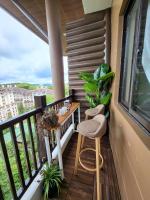 My Cozy Home in Brenthill with Balcony - B&B