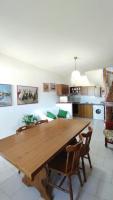 Basic Seafront Apt-Short Walk to Sottotorre Beach - B&B Calasetta