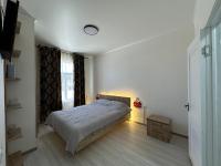 Raduga West 'Coco' Apartment - B&B
