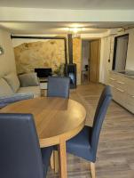 Appartamento con 2 Camere da Letto e Terrazza