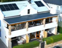 Luxe Suite met Kingsize Bed en Uitzicht op Zee