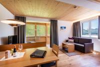 Apartment 4 / 8