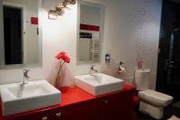 Standard Twin Room with Shared Bathroom