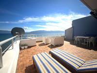 Sky & Sea Beachfront Apartment with Panoramic Terrace - B&B Vlore