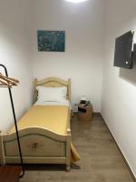 Single Room with Private External Bathroom