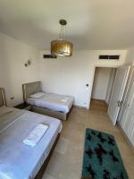 New Marina MP 37 - B&B Hurghada