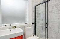 Modern spacious studio in Chelsea by Kings Road - Ferienwohnung London