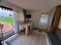 Studio 2 pers, rez-de-chaussée, grande terrasse plein sud - B&B Font-Romeu-Odeillo-Via