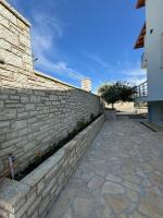 Apartment with Garden View